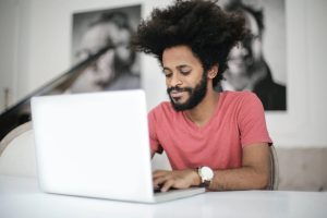 tips for freelancers, man with PC working from home