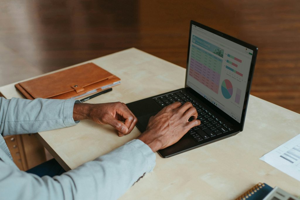 ProInvoice dashboard used by remote freelancer