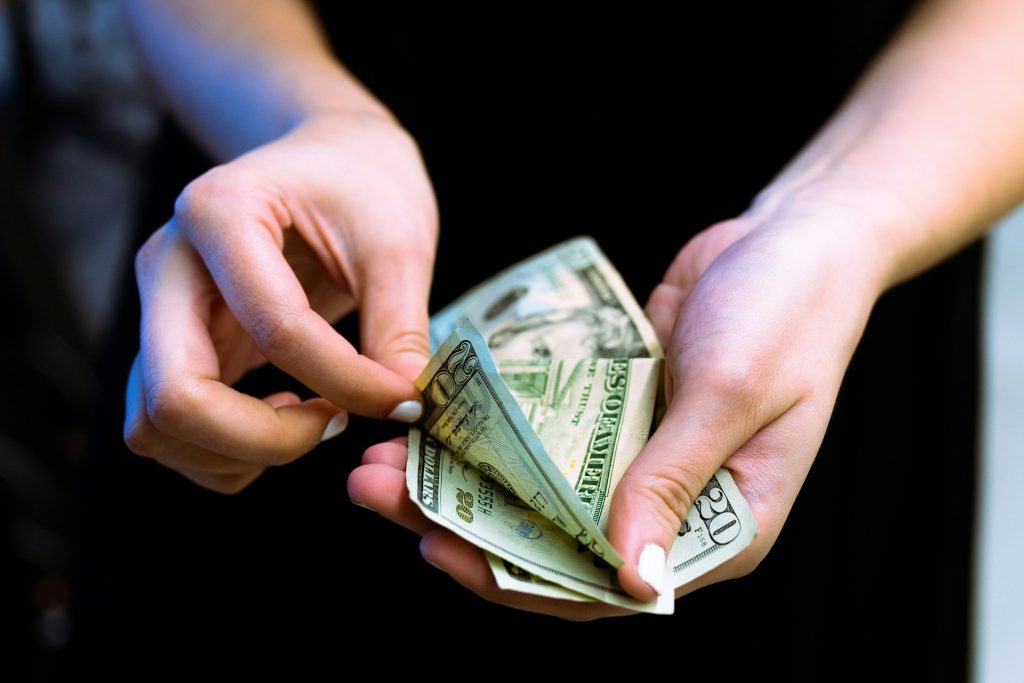 How to get emergency loans fast in the USA $100-$10000 step-by-step process infographic