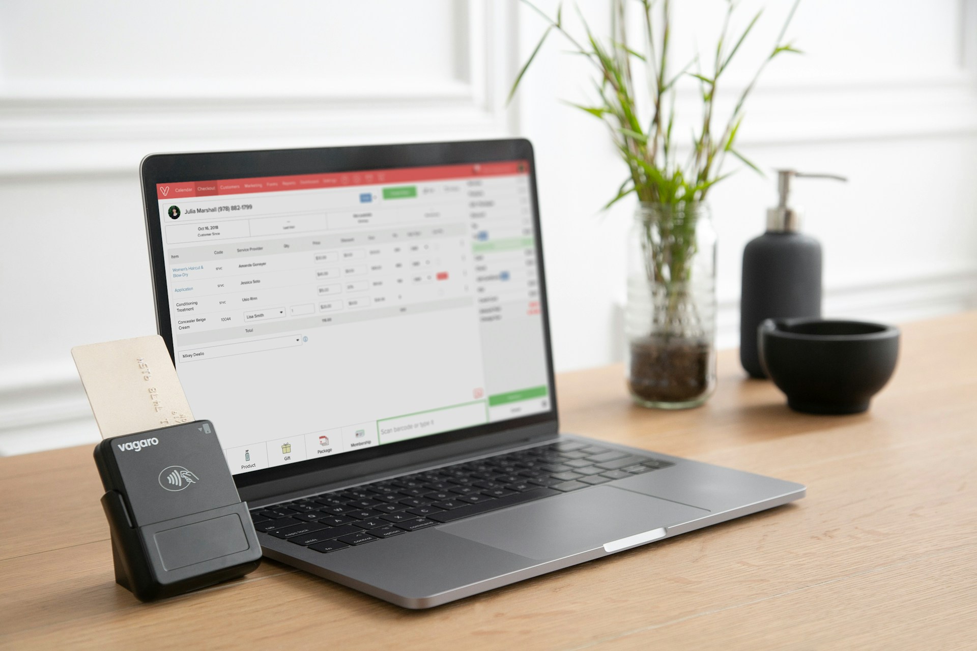 Complete invoicing solution for US businesses. Create, send & track invoices on web or mobile. Try our free invoice generator today!
